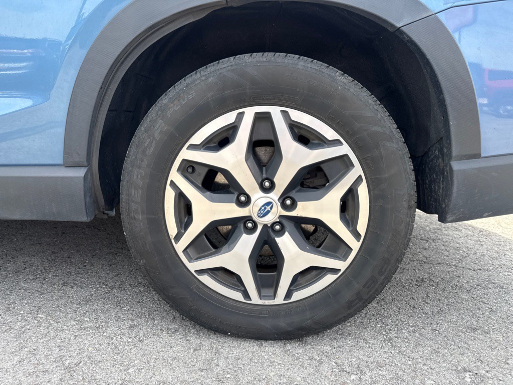 2023 Subaru Forester Image 32
