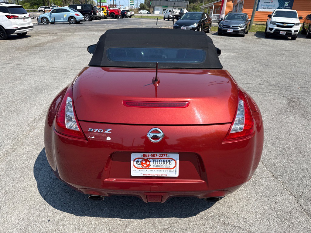 2013 Nissan 370Z Image 6