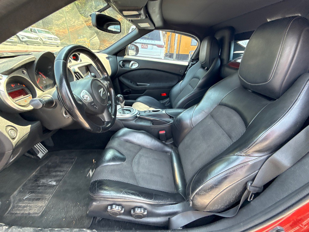 2013 Nissan 370Z Image 26