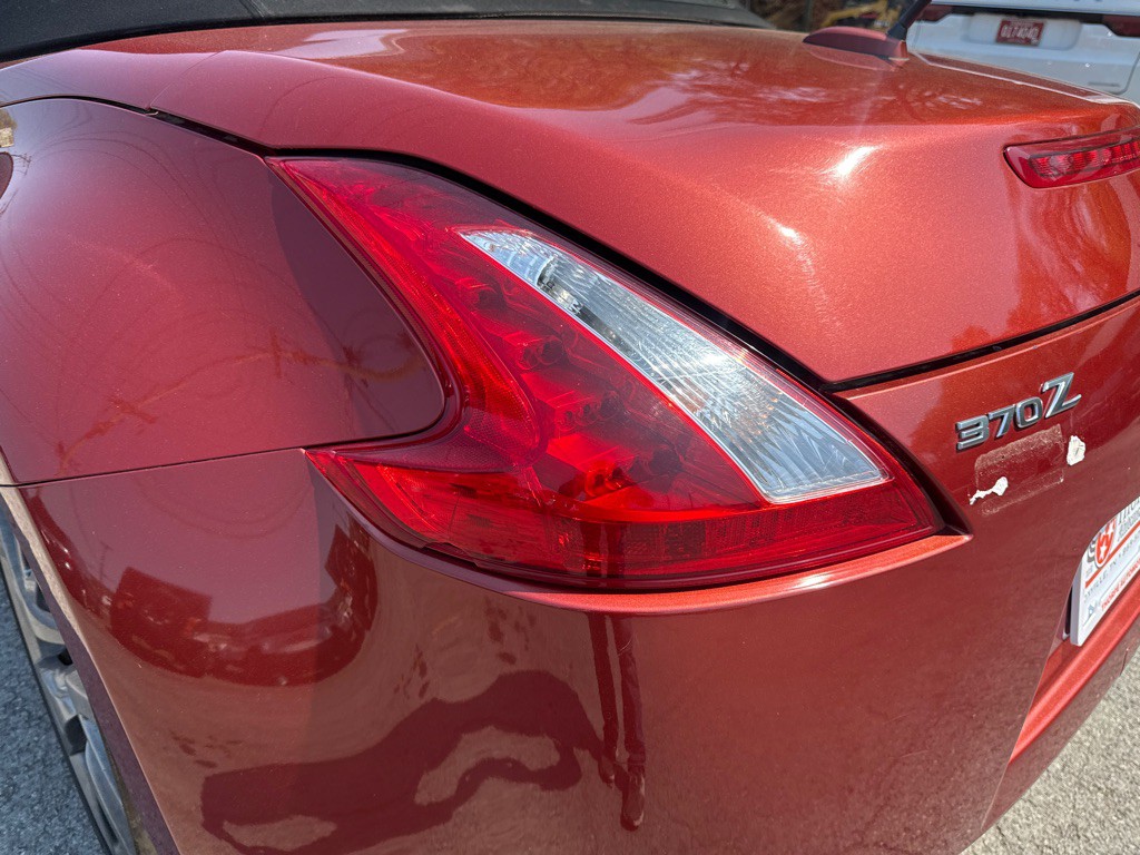 2013 Nissan 370Z Image 28