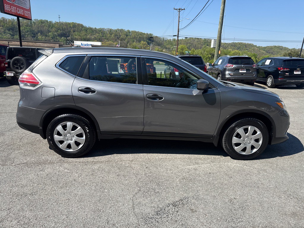 2016 Nissan Rogue Image 8