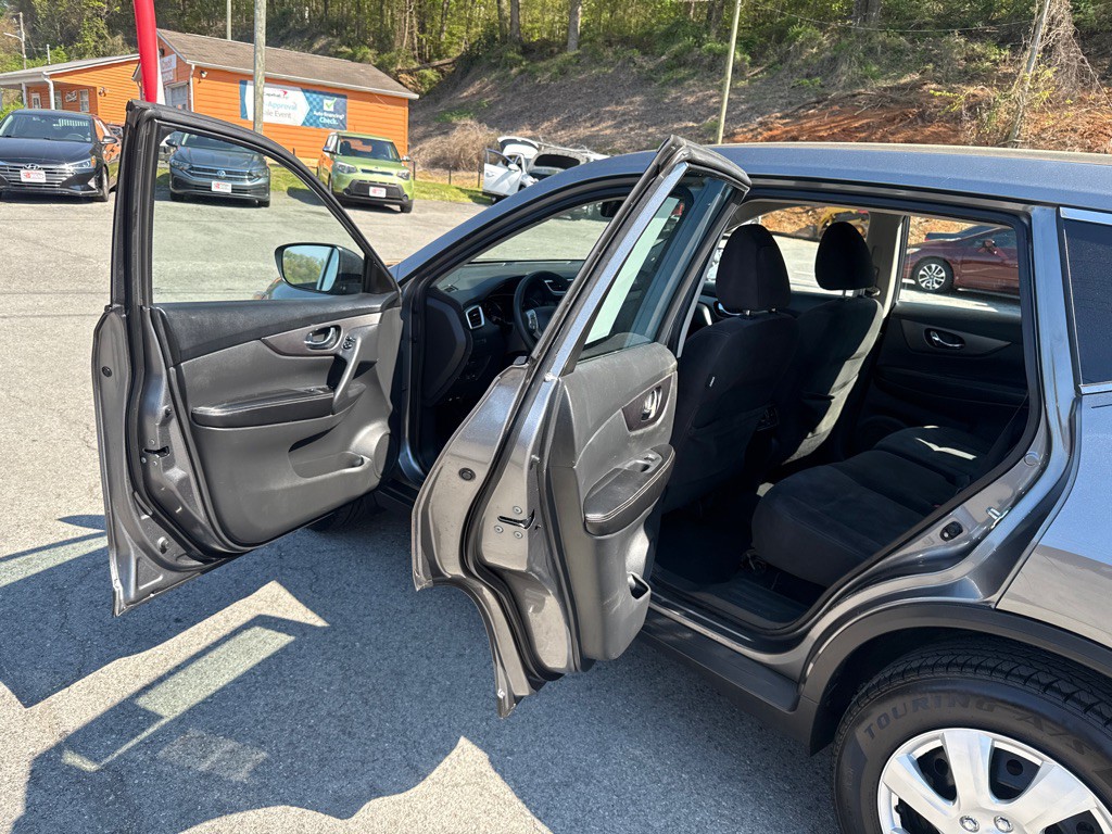 2016 Nissan Rogue Image 23