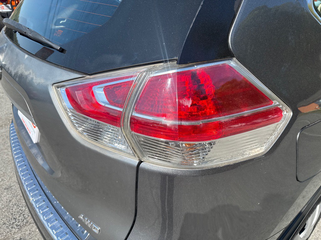 2016 Nissan Rogue Image 29