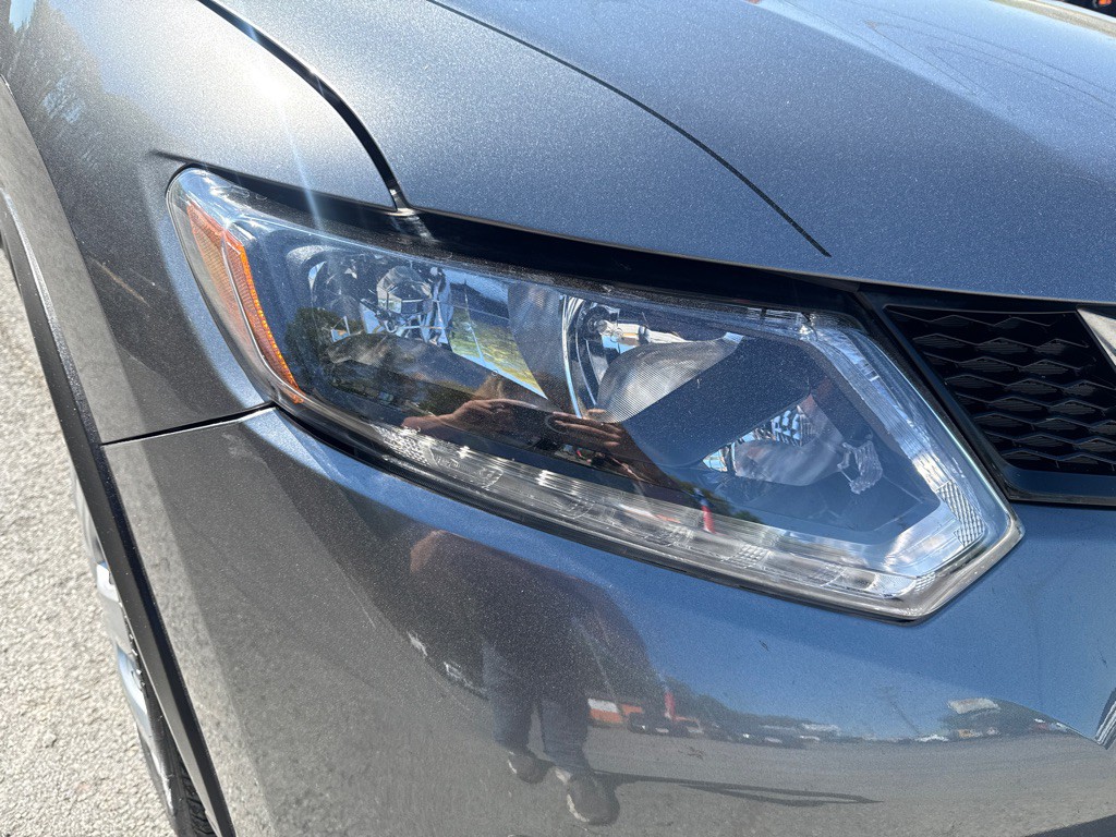 2016 Nissan Rogue Image 30