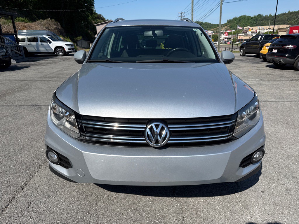 2013 Volkswagen Tiguan Image 2