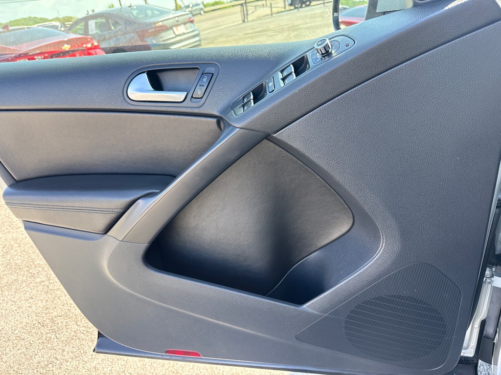 2013 Volkswagen Tiguan Image 22