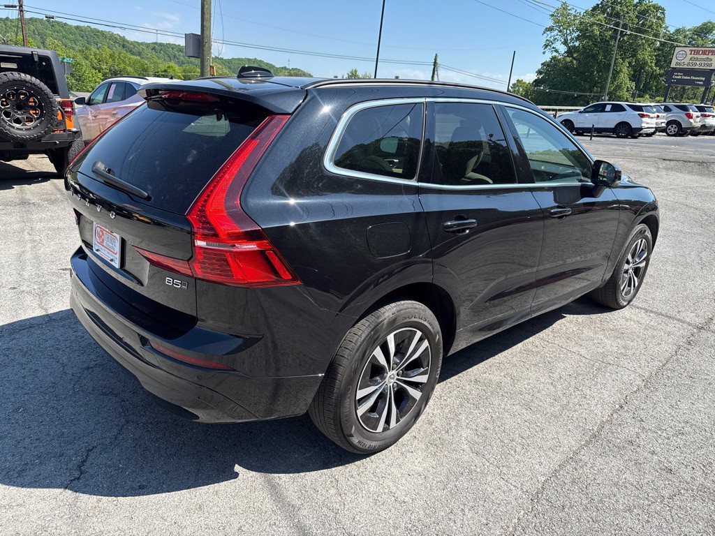 2023 Volvo XC60 Image 7