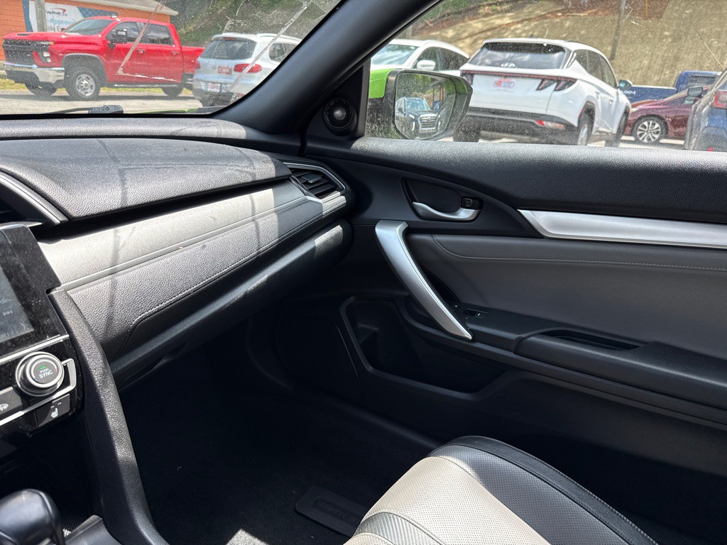 2016 Honda Civic Image 17