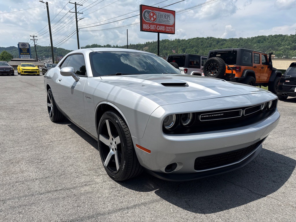 2019 Dodge Challenger Image 1