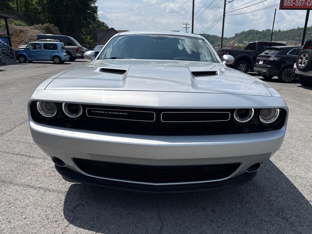 2019 Dodge Challenger Image 2