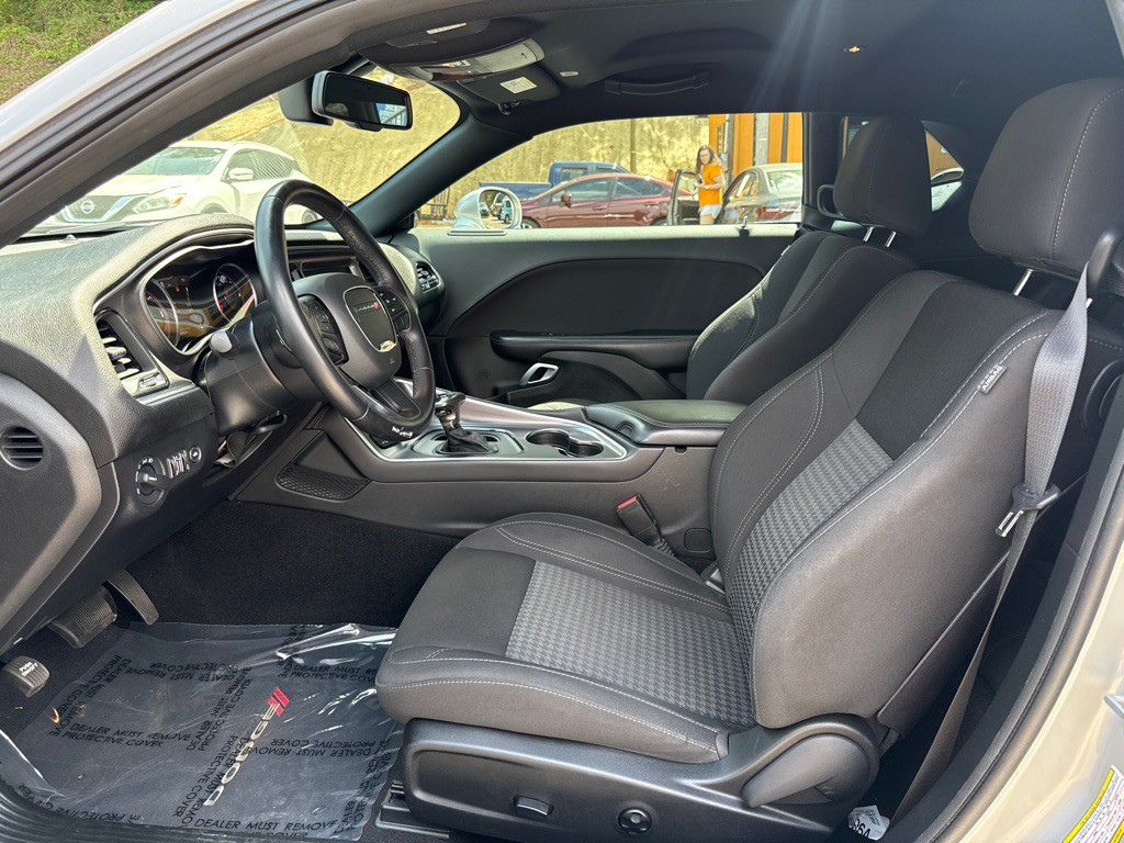 2019 Dodge Challenger Image 10