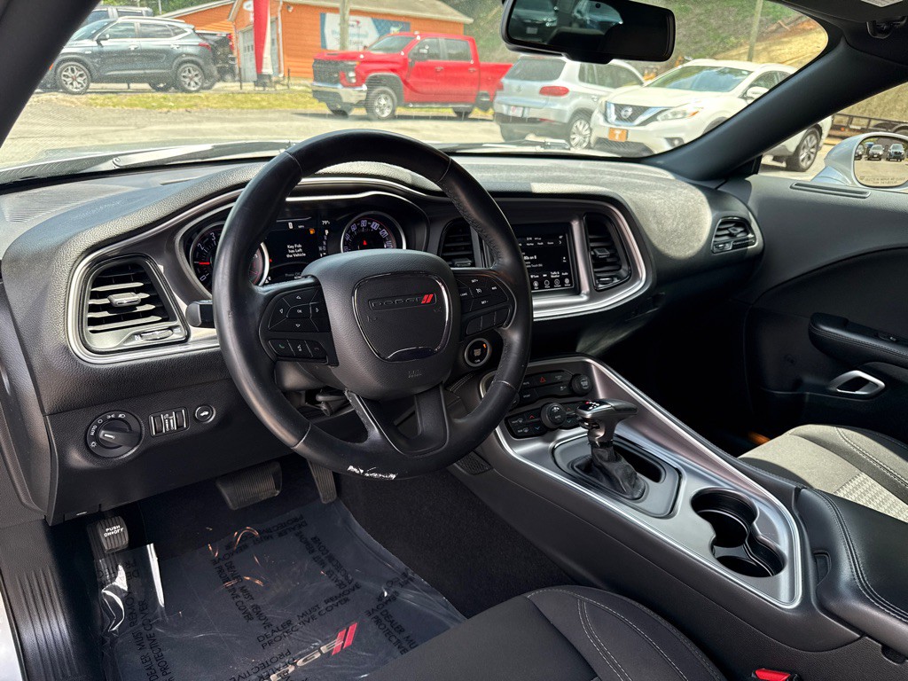 2019 Dodge Challenger Image 11