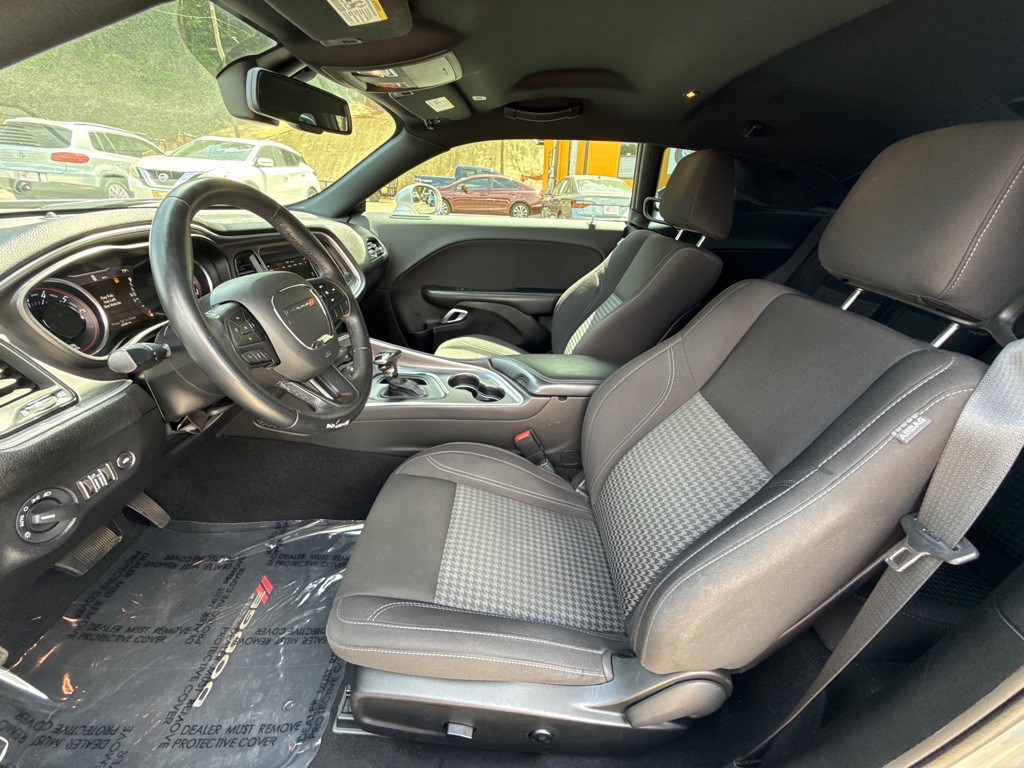 2019 Dodge Challenger Image 25