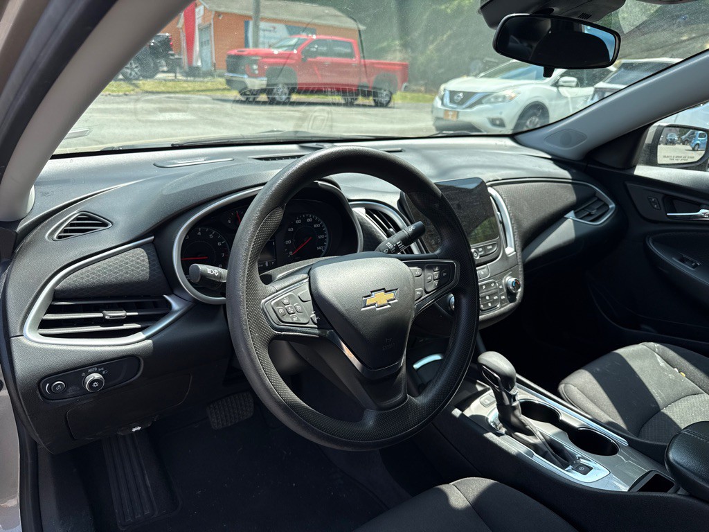 2024 Chevrolet Malibu Image 11
