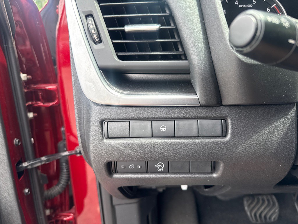 2023 Nissan Rogue Image 23