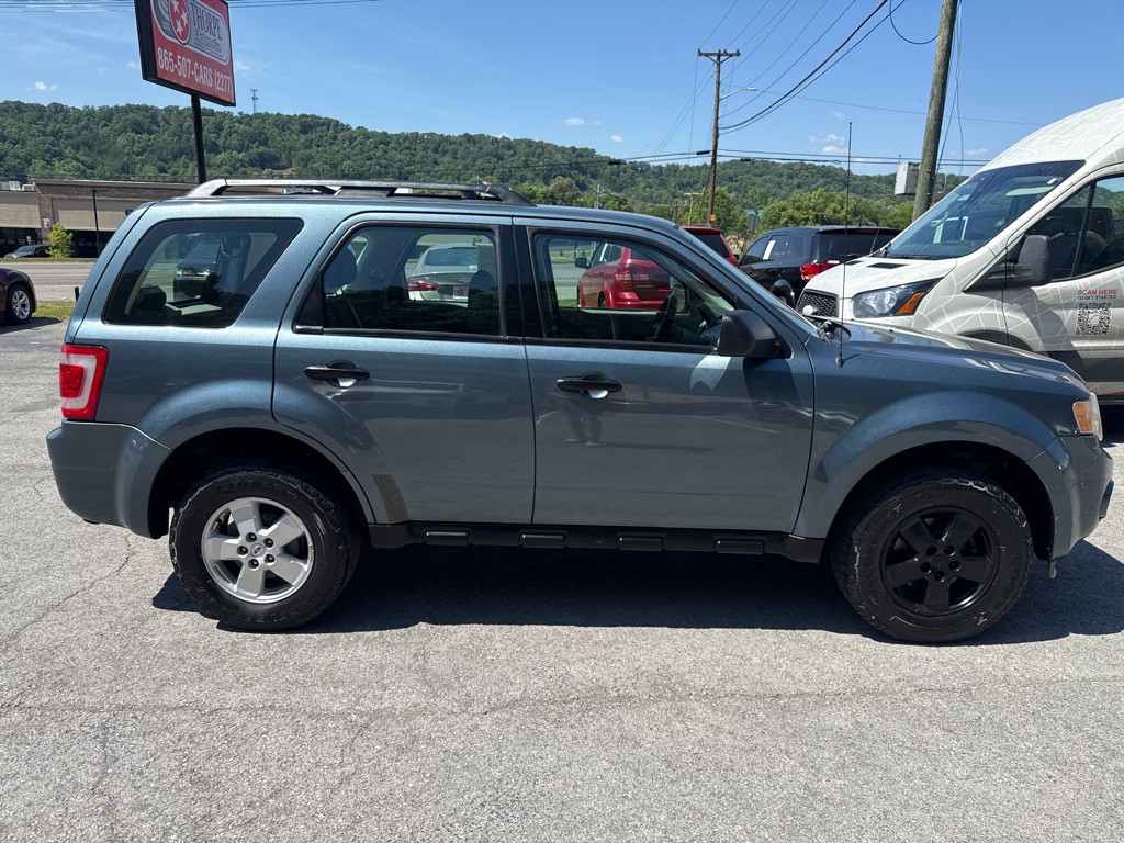 2010 Ford Escape Image 8