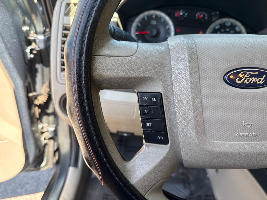 2010 Ford Escape Image 15