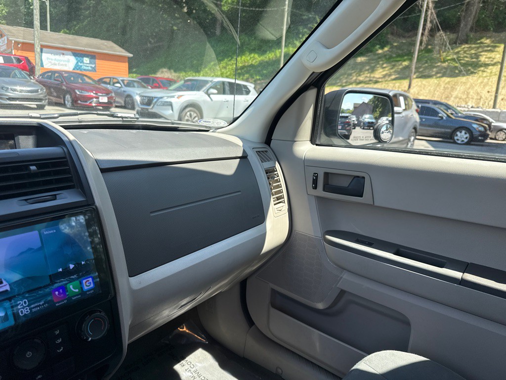 2010 Ford Escape Image 20