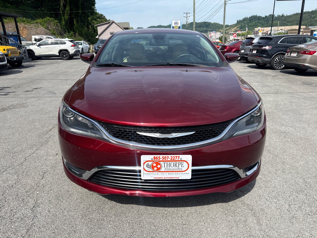2015 Chrysler 200 Image 2