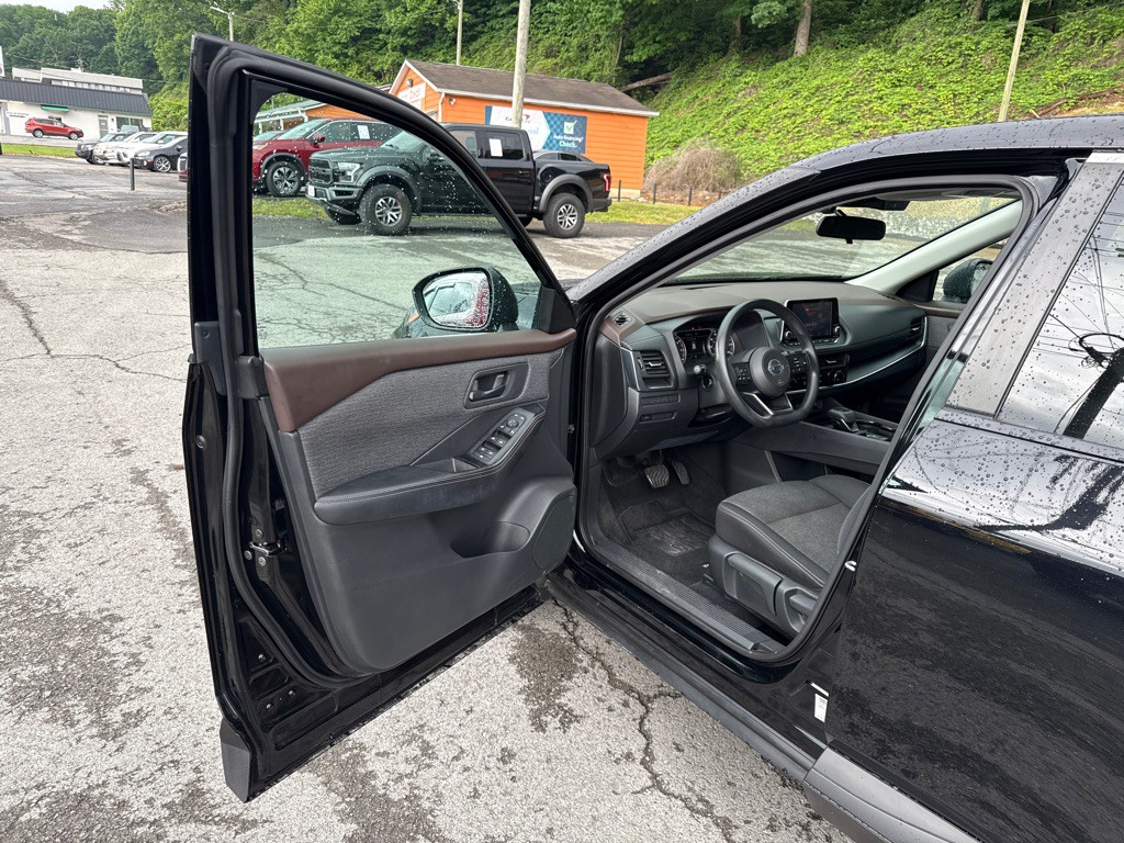 2021 Nissan Rogue Image 9