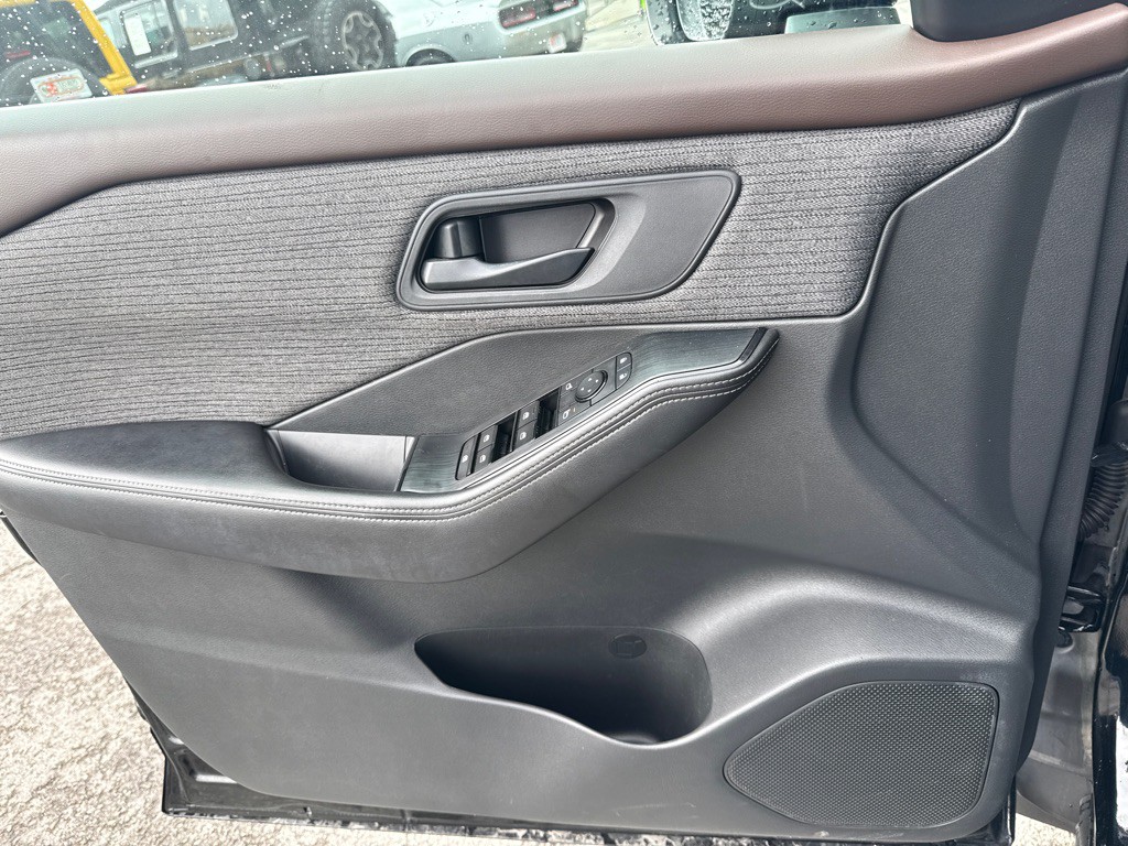 2021 Nissan Rogue Image 21