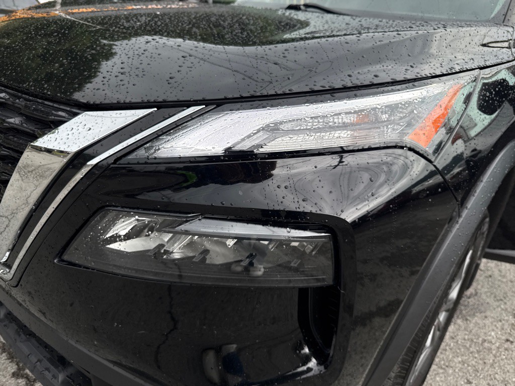 2021 Nissan Rogue Image 30
