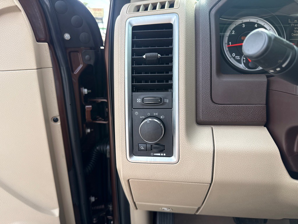 2013 RAM 1500 Image 14
