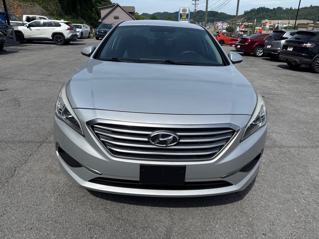 2017 Hyundai Sonata Image 2