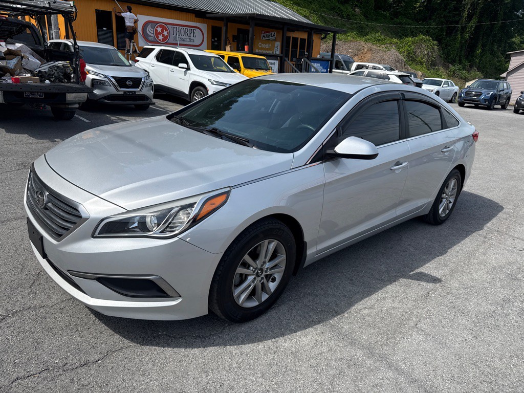 2017 Hyundai Sonata Image 3