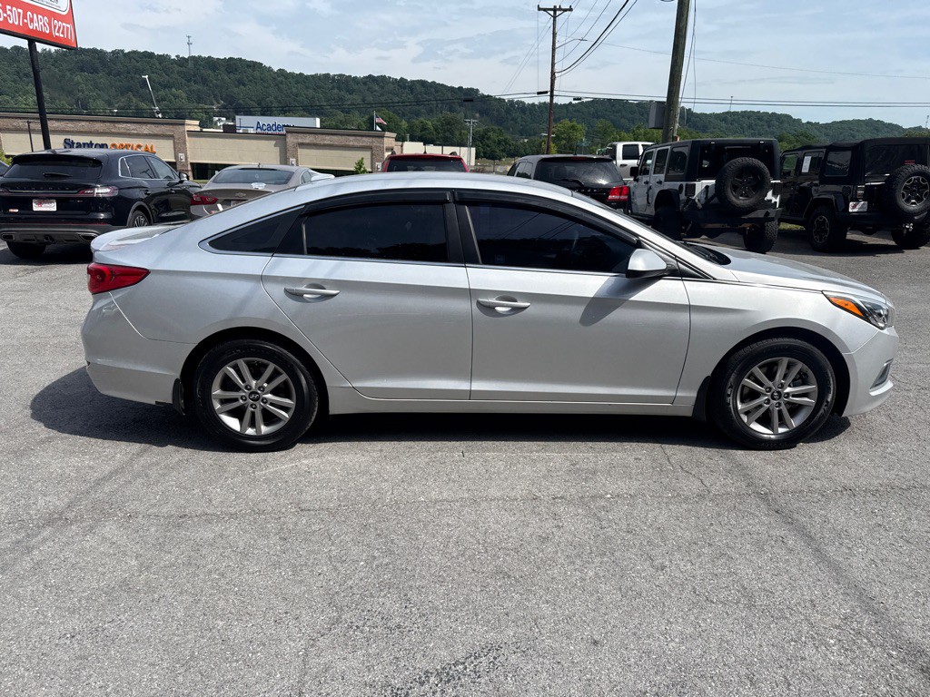 2017 Hyundai Sonata Image 8