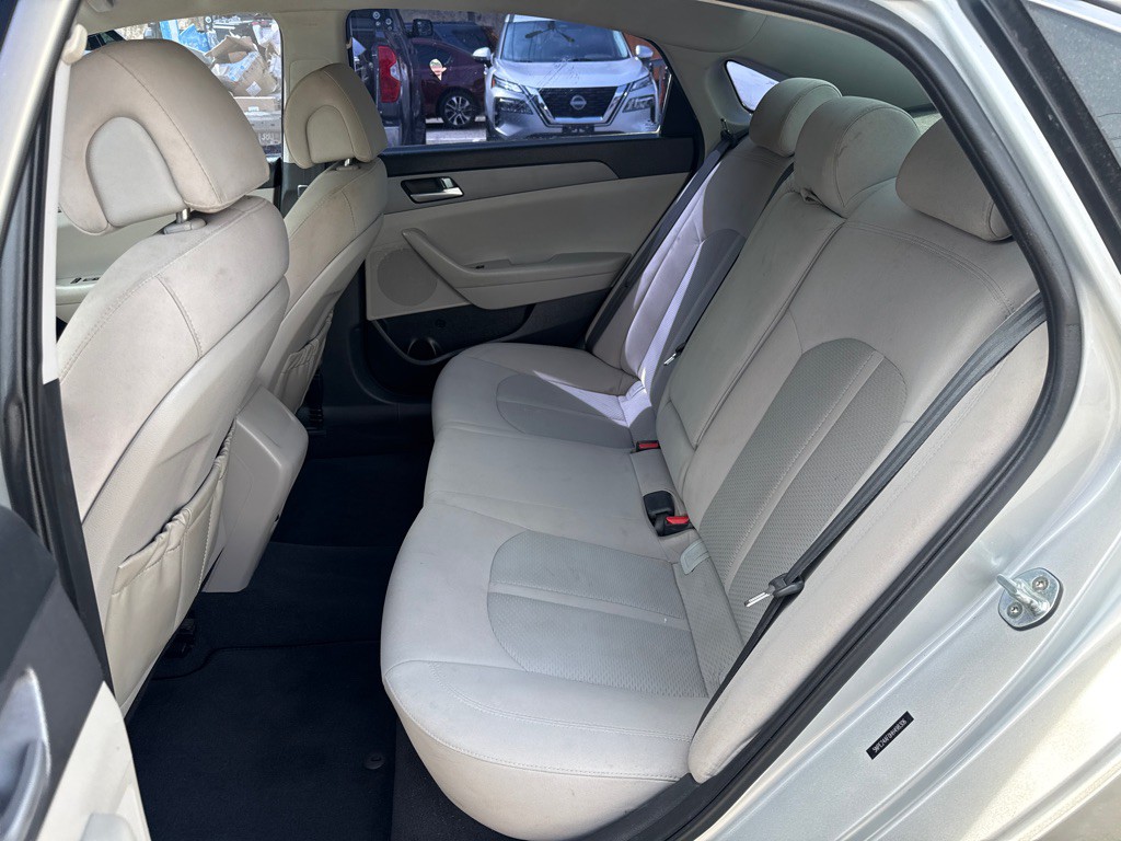 2017 Hyundai Sonata Image 21