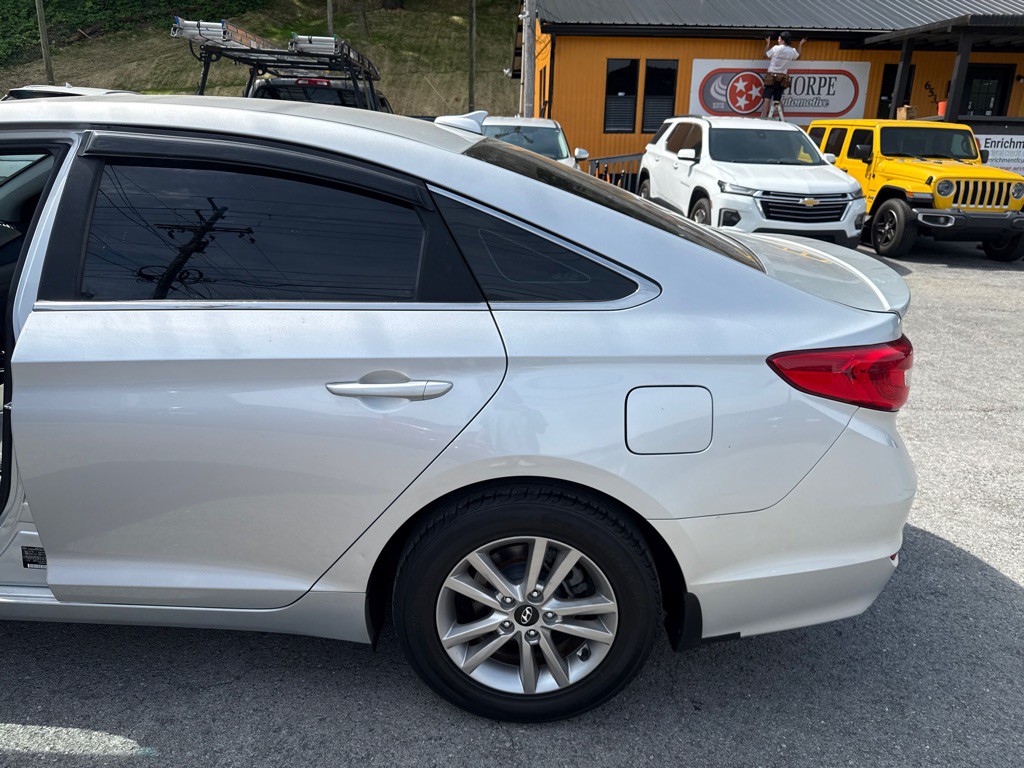 2017 Hyundai Sonata Image 23