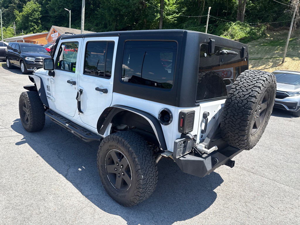 2011 Jeep Wrangler Unlimited Image 5