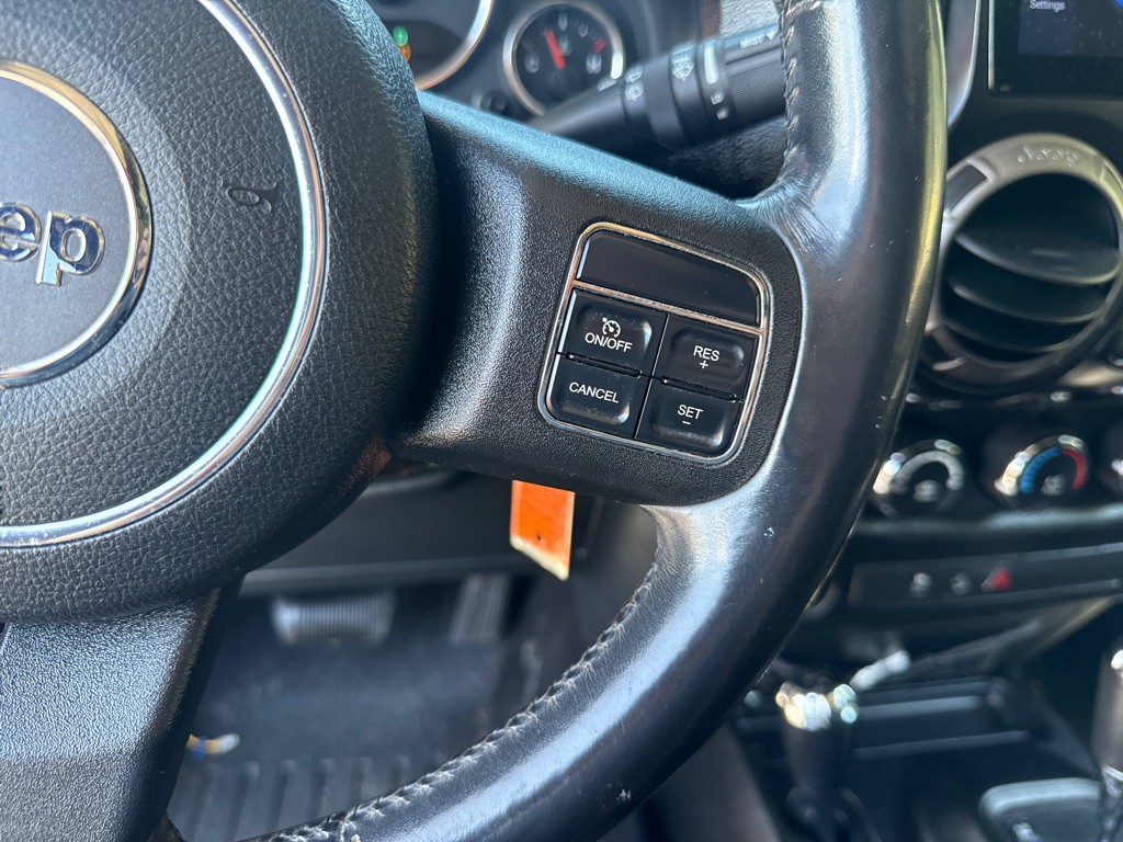 2011 Jeep Wrangler Unlimited Image 15