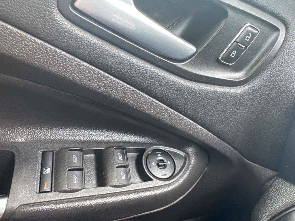 2015 Ford Escape Image 20