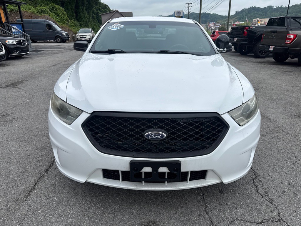 2017 Ford Taurus Image 2