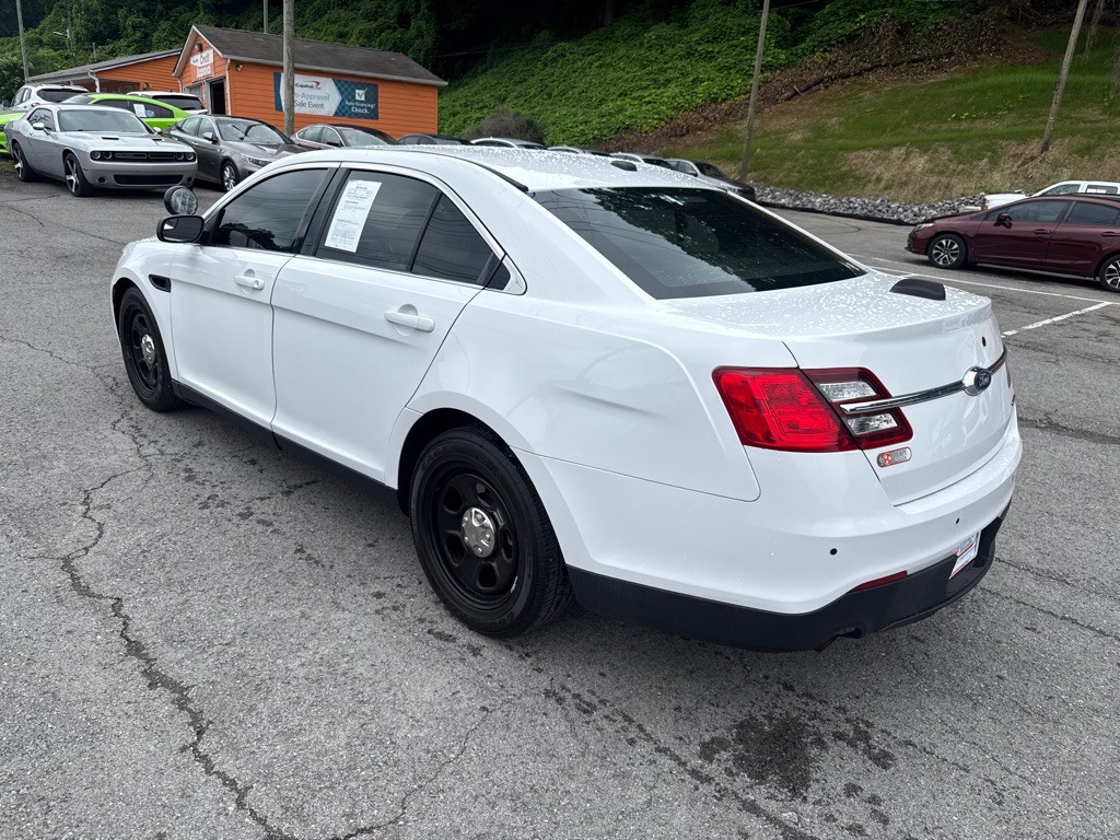 2017 Ford Taurus Image 5