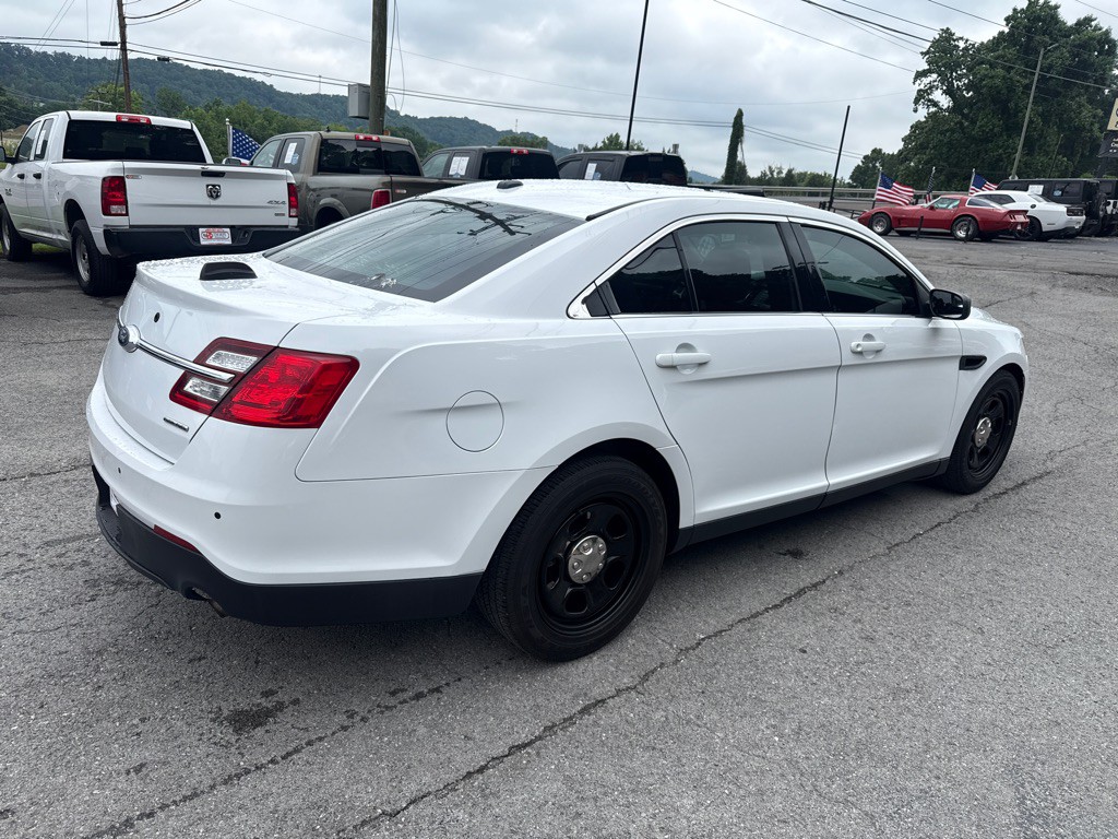2017 Ford Taurus Image 7