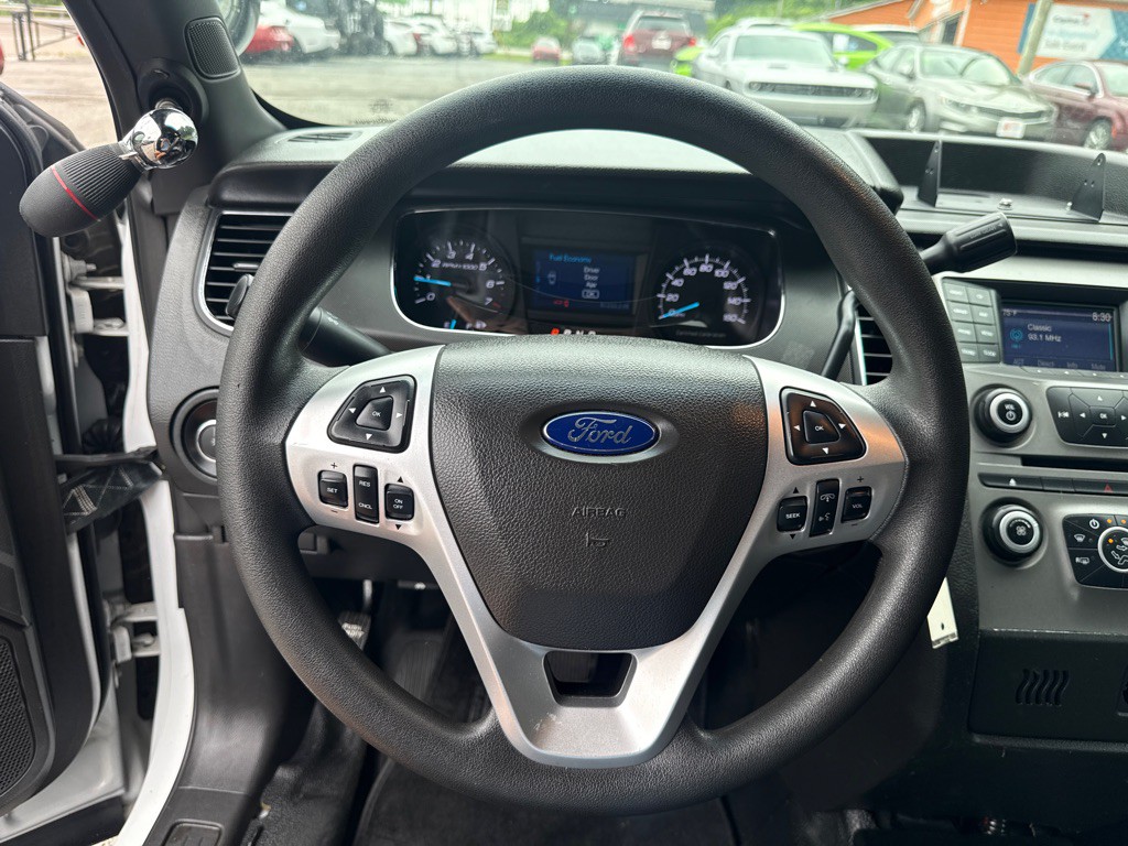 2017 Ford Taurus Image 14
