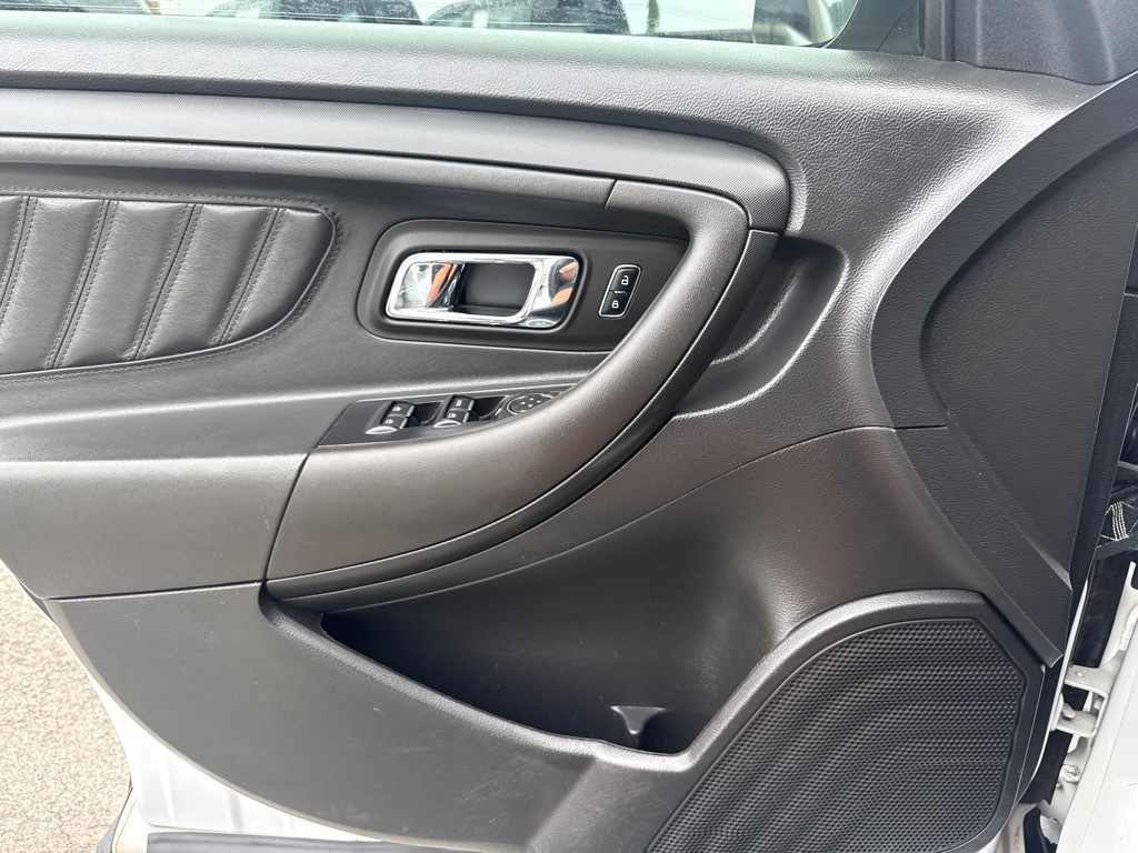 2017 Ford Taurus Image 21