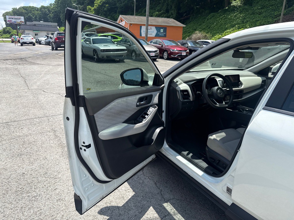 2023 Nissan Rogue Image 9