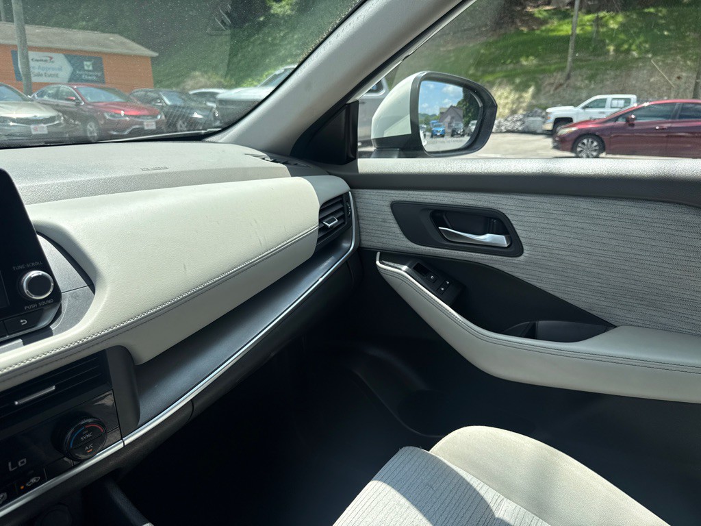 2023 Nissan Rogue Image 17