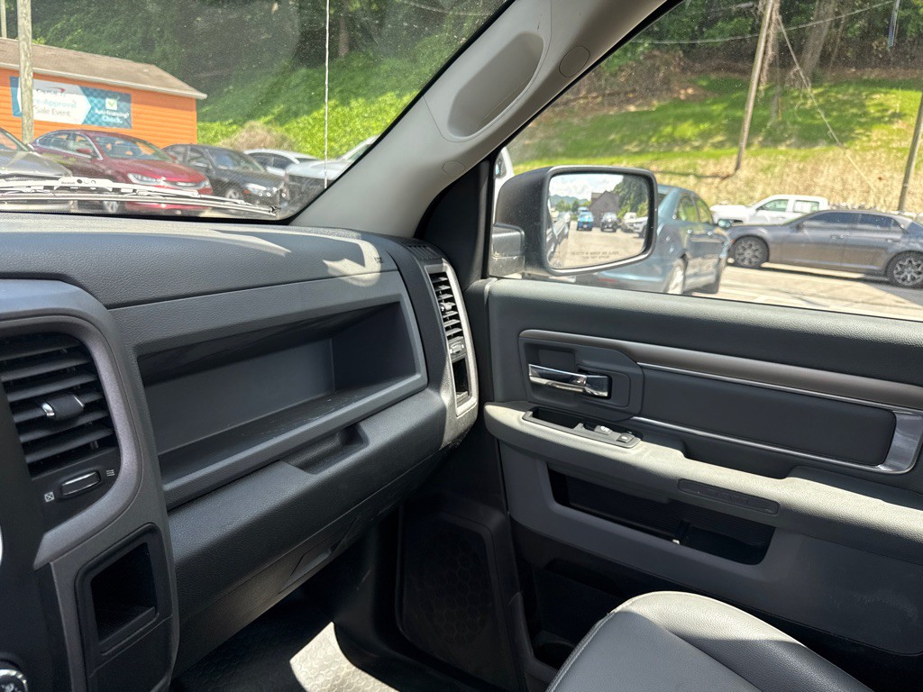 2017 RAM 1500 Image 18