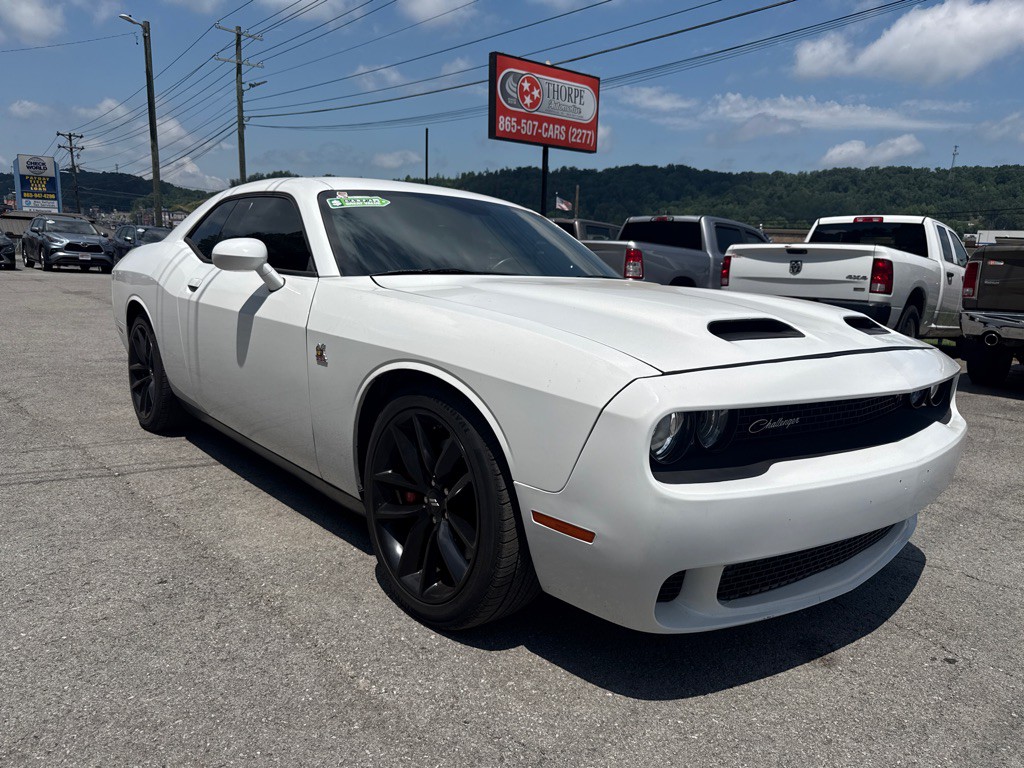 2019 Dodge Challenger Image 1