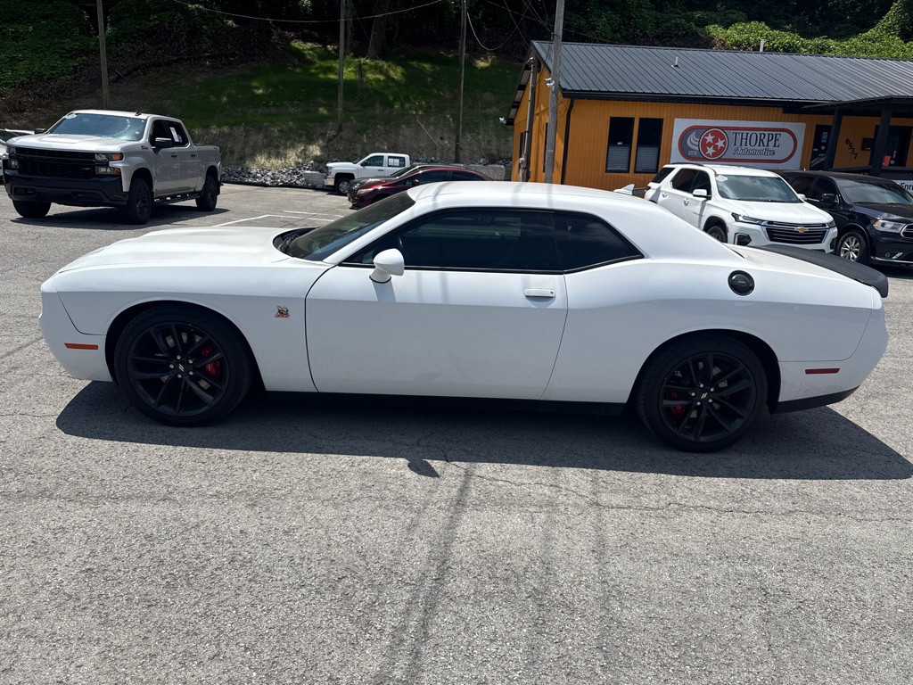 2019 Dodge Challenger Image 4