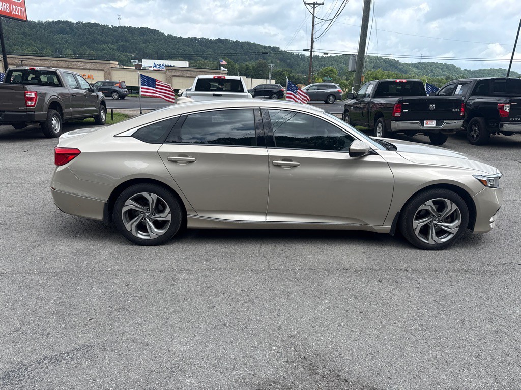 2018 Honda Accord Image 8