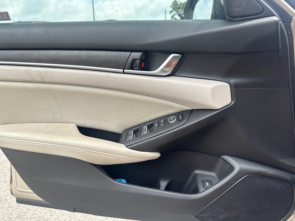 2018 Honda Accord Image 21