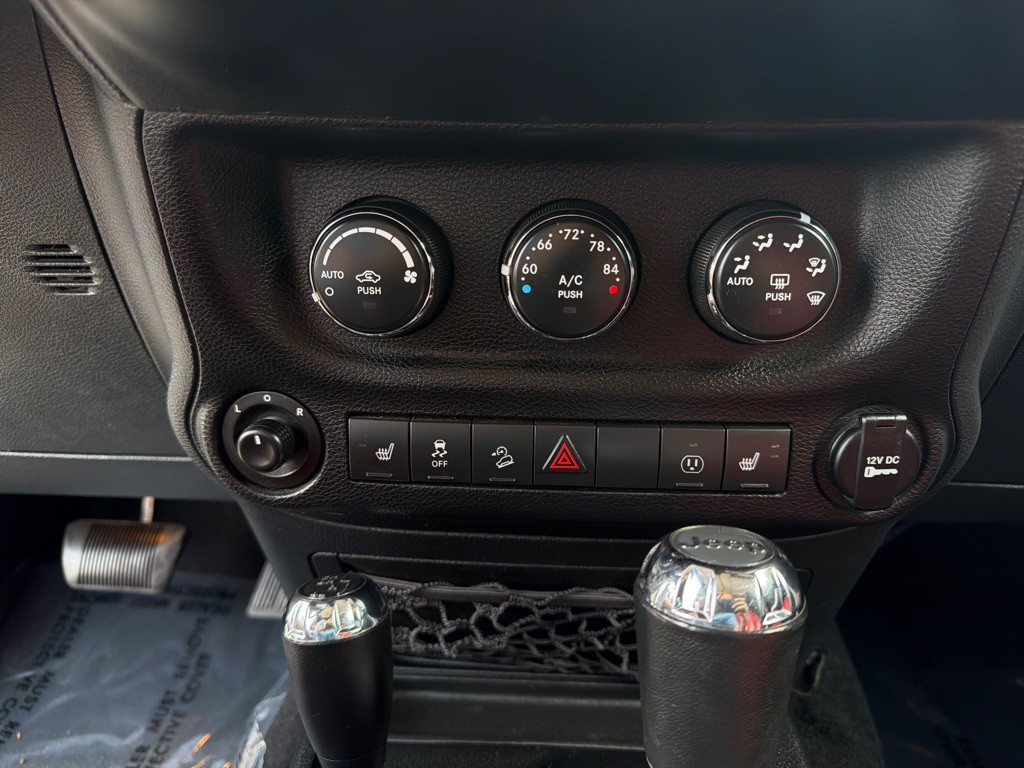2014 Jeep Wrangler Unlimited Image 22