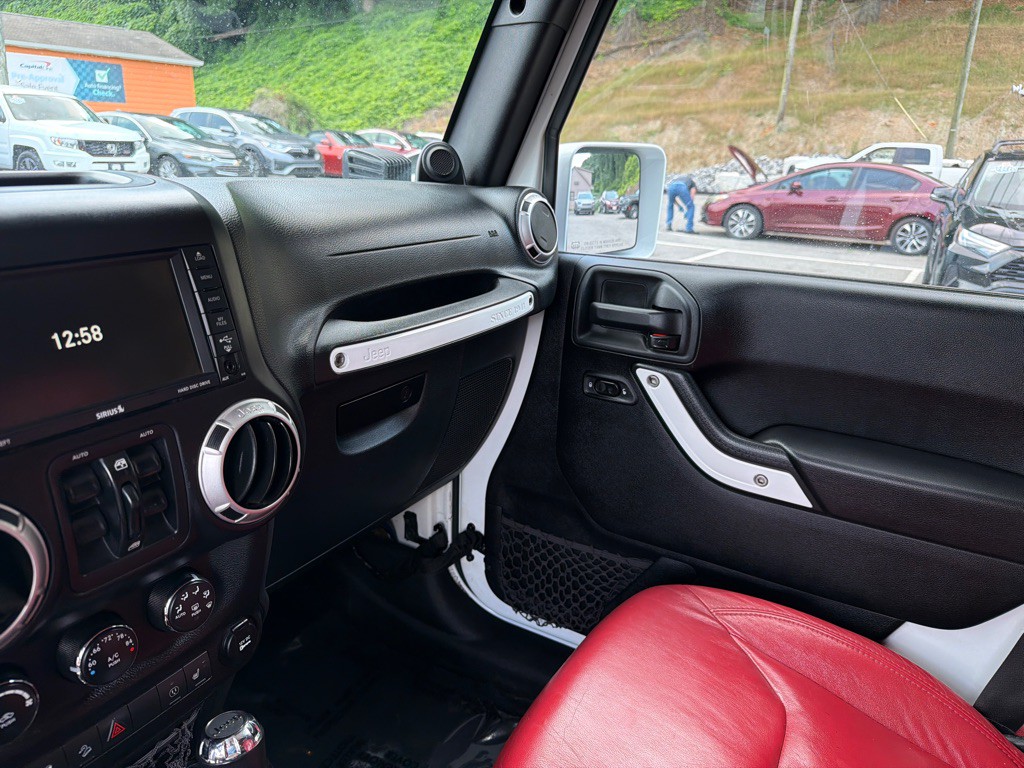 2014 Jeep Wrangler Unlimited Image 23