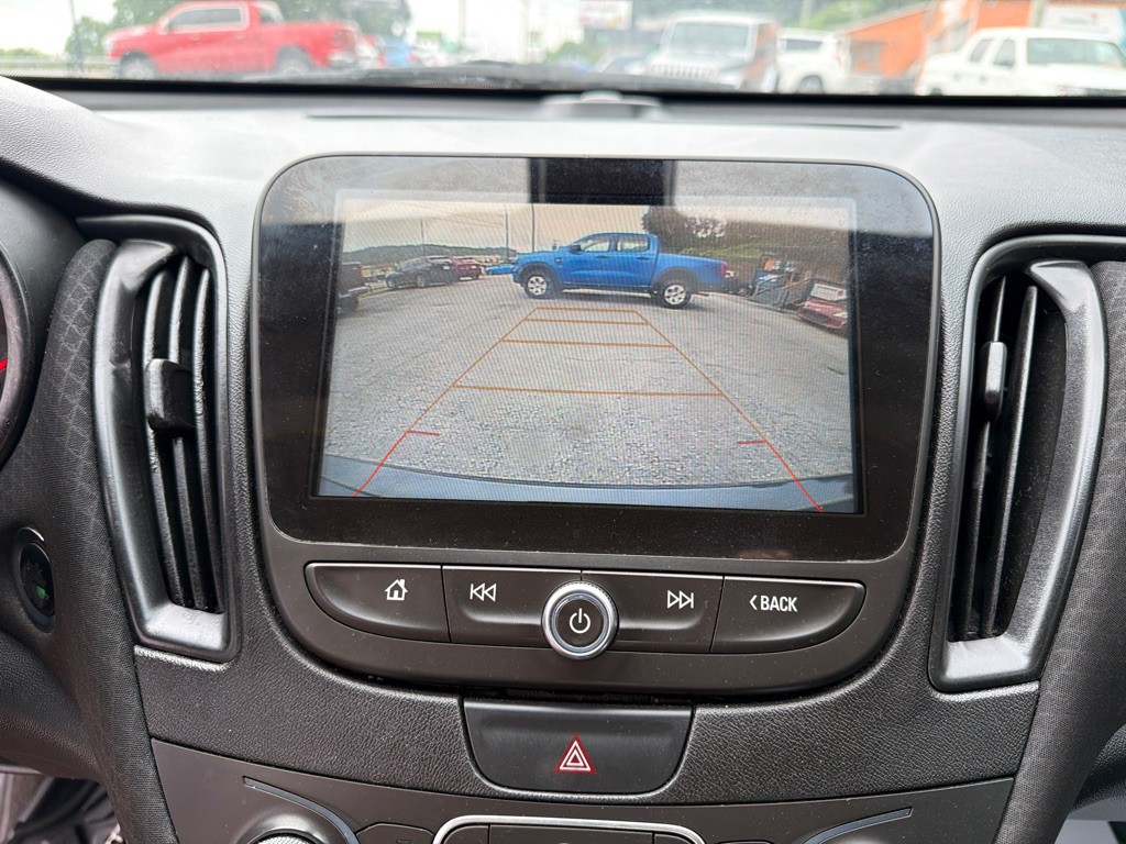 2018 Chevrolet Malibu Image 19
